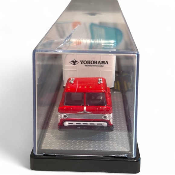 Yokohama ’57 Mack‎ Model N Diecast Truck S33 GT Special 1:33 Scale Collectible - Picture 3 of 10